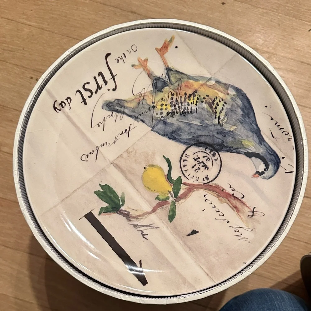 Williams Sonoma Gold and White Plate